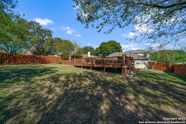 Listing photo id 27 for 7515 Forest Edge