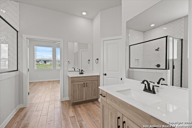 Image 10 of 25 For 2122 Shepards Street