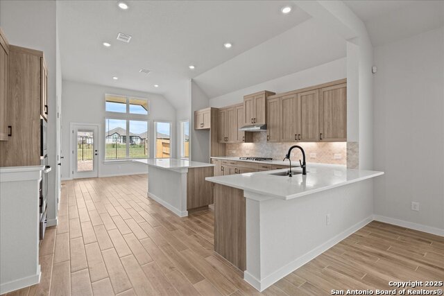 Image 4 of 25 For 2122 Shepards Street