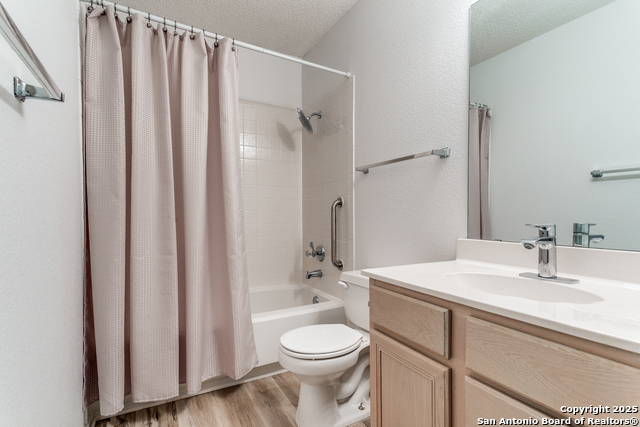 Image 27 of 31 For 2814 Redrock Trl