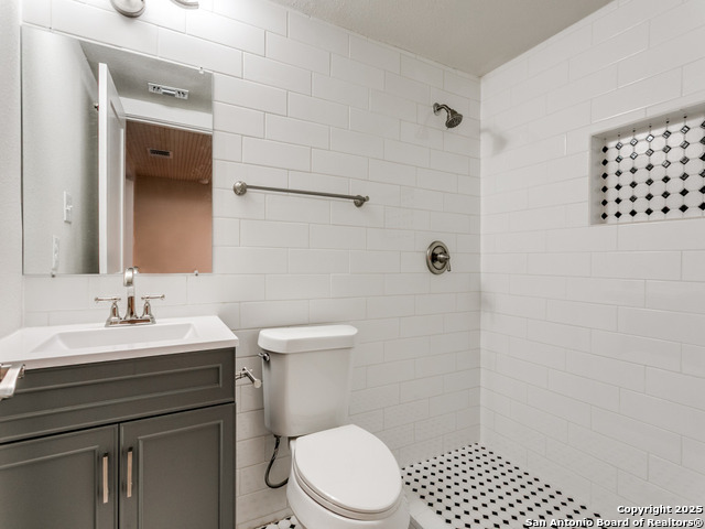 Image 17 of 25 For 1035 Elsmere W