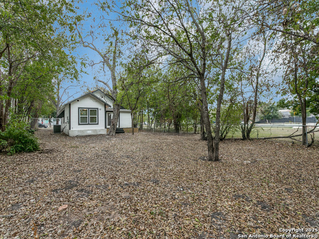 Image 22 of 25 For 1035 Elsmere W