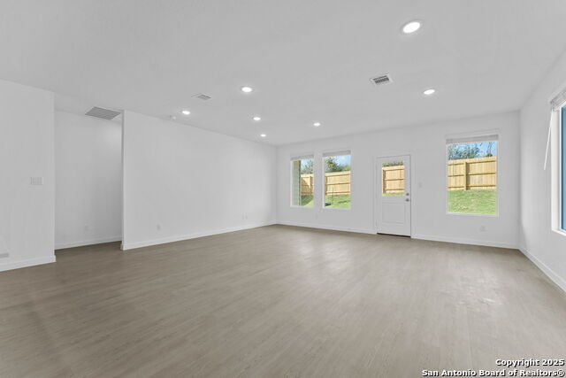 Image 17 of 25 For 3832 Northaven