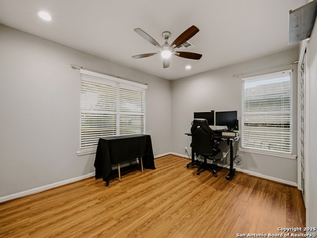 Listing photo id 10 for 4313 Driftwood Pl