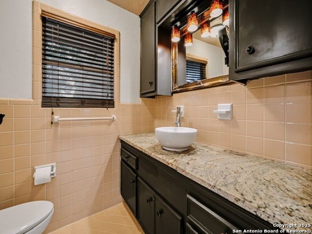 Listing photo id 13 for 4313 Driftwood Pl