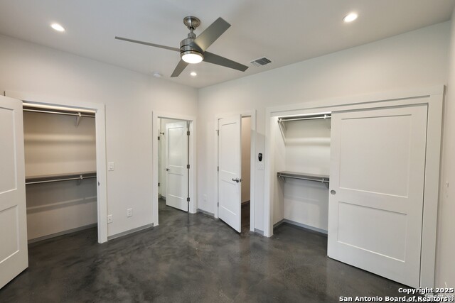 Image 17 of 40 For 910 Montana St  101