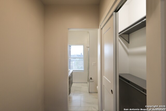 Image 26 of 40 For 910 Montana St  101