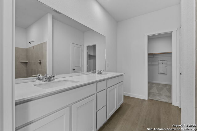 Listing photo id 19 for 726 Bee Ridge Pt