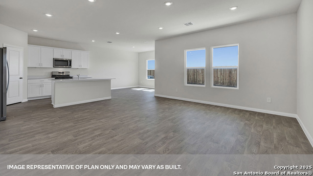 Image 11 of 46 For 109 Morning Side Grove