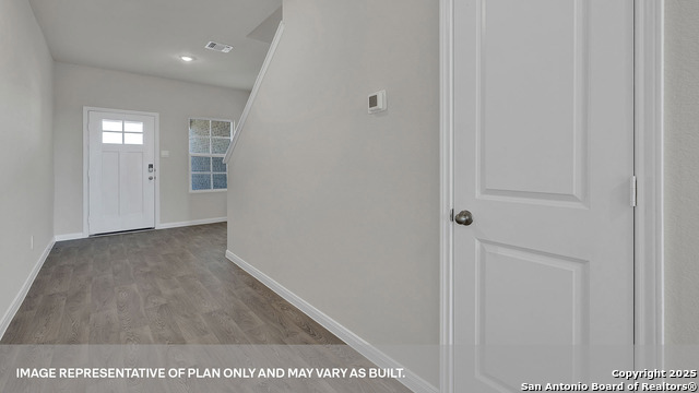 Image 5 of 46 For 109 Morning Side Grove