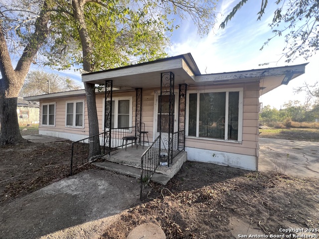 Details for 85 Brazos  , Campbellton, TX 78008