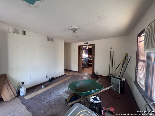 Image 7 of 14 For 85 Brazos  