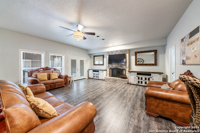 Image 17 of 45 For 8738 Garden Ridge