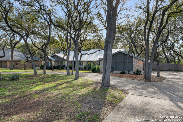 Image 2 of 45 For 8738 Garden Ridge