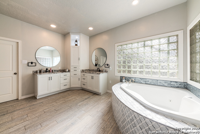 Image 23 of 45 For 8738 Garden Ridge