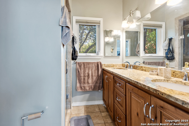 Image 19 of 36 For 3514 Red Oak Ln