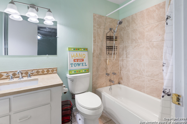 Image 26 of 36 For 3514 Red Oak Ln