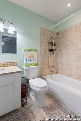 Image 27 of 36 For 3514 Red Oak Ln