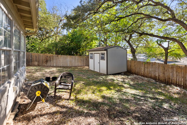 Image 30 of 36 For 3514 Red Oak Ln