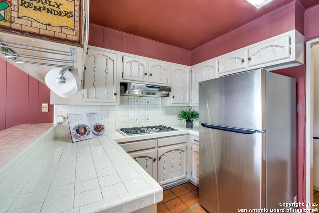 Image 22 of 33 For 6410 Laurel Hill