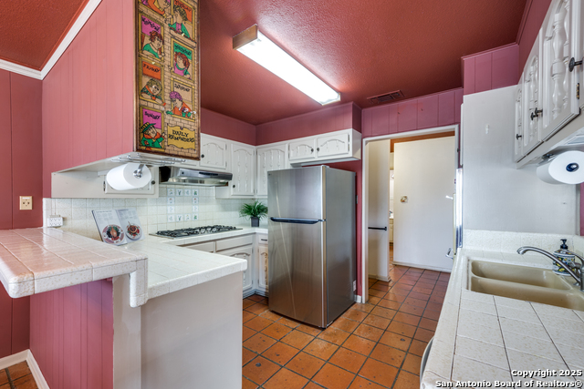 Image 24 of 33 For 6410 Laurel Hill