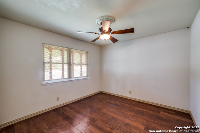 Image 27 of 33 For 6410 Laurel Hill