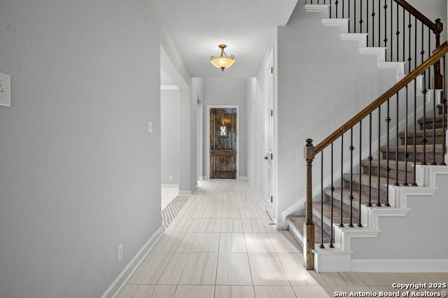 Image 4 of 43 For 13539 Falls Summit