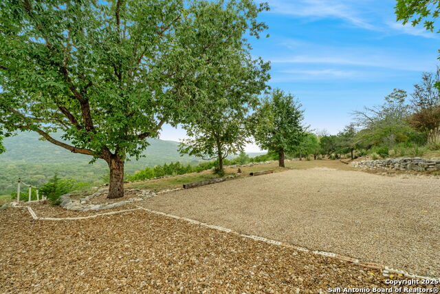 Image 13 of 49 For 411 Valley View