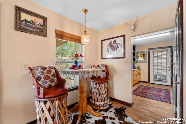 Image 19 of 49 For 411 Valley View