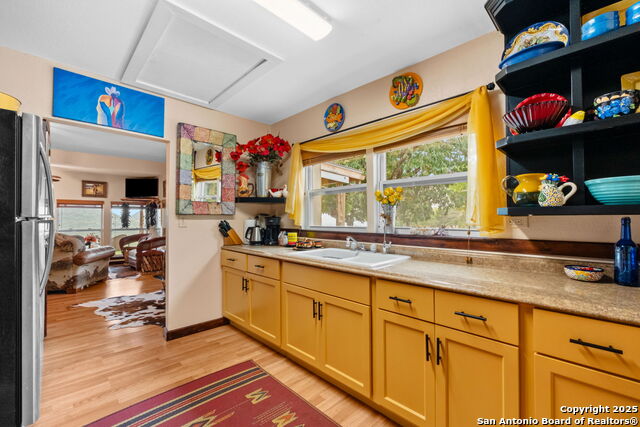 Image 21 of 49 For 411 Valley View