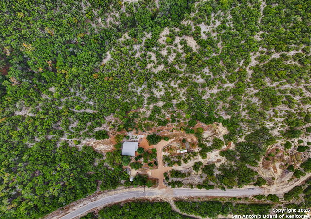 Image 27 of 49 For 411 Valley View