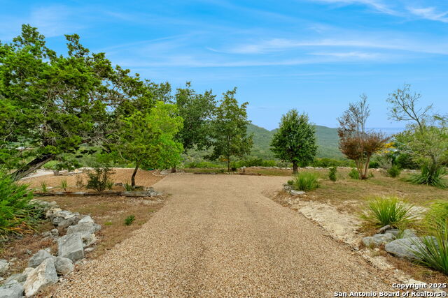 Image 3 of 49 For 411 Valley View