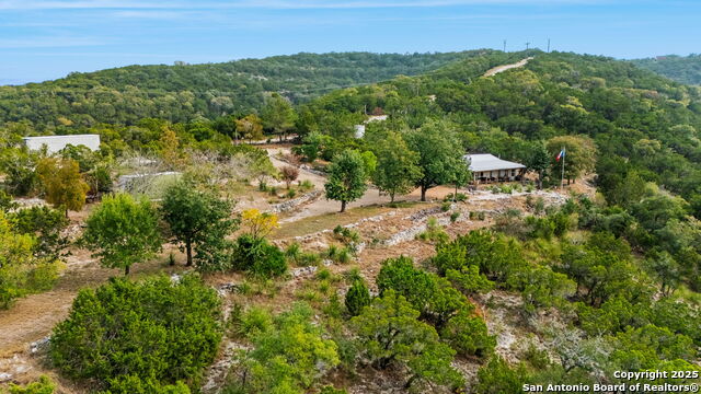 Image 37 of 49 For 411 Valley View