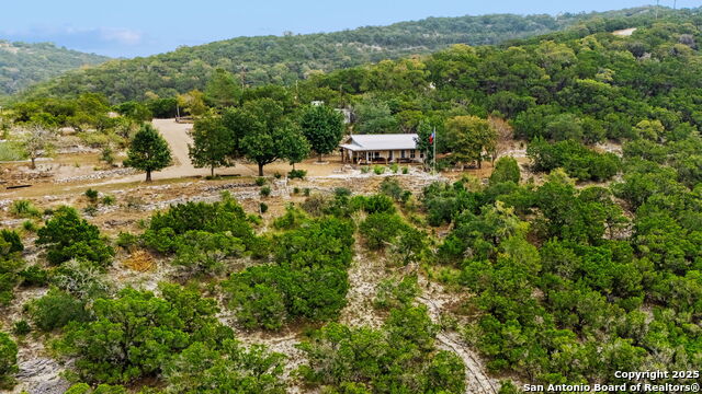 Image 38 of 49 For 411 Valley View