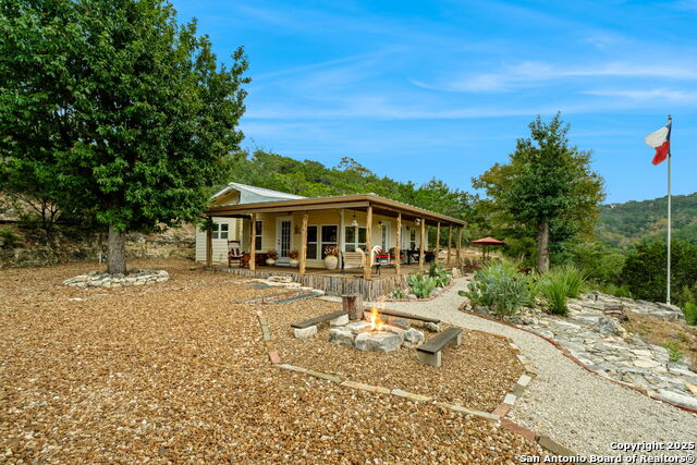 Image 6 of 49 For 411 Valley View