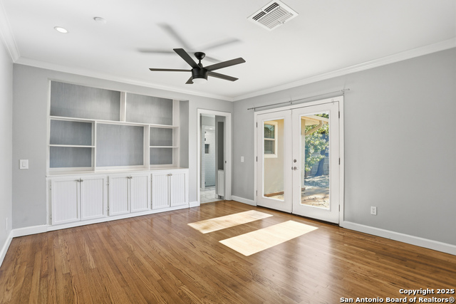 Image 16 of 29 For 214 Robinhood Pl.