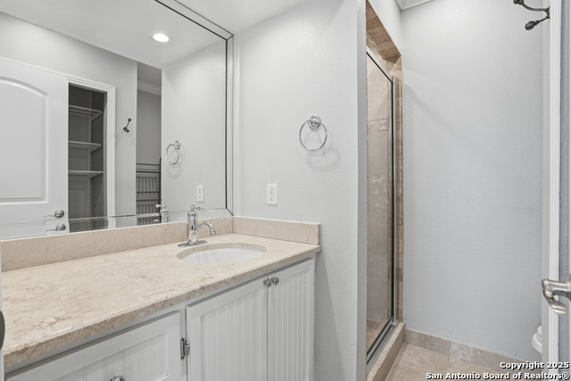 Image 26 of 29 For 214 Robinhood Pl.