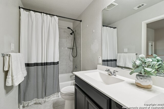 Image 15 of 25 For 8815 Straight Oaks