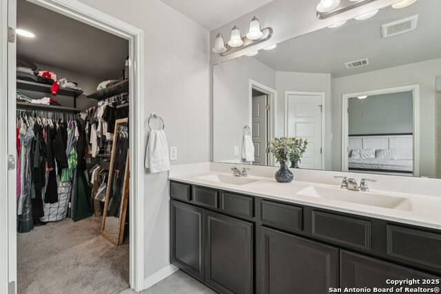 Image 20 of 25 For 8815 Straight Oaks