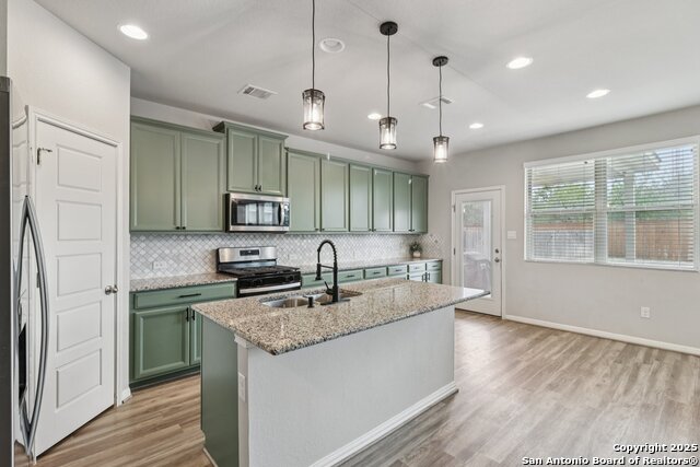 Image 3 of 25 For 8815 Straight Oaks