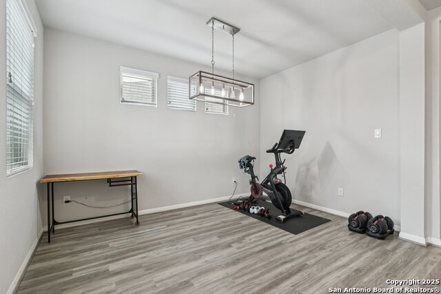 Image 5 of 25 For 8815 Straight Oaks