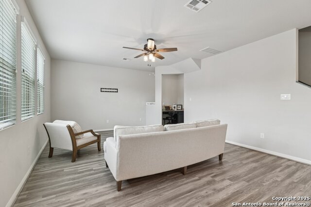 Image 7 of 25 For 8815 Straight Oaks