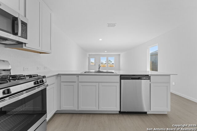 Image 12 of 22 For 2210 Collins Aly