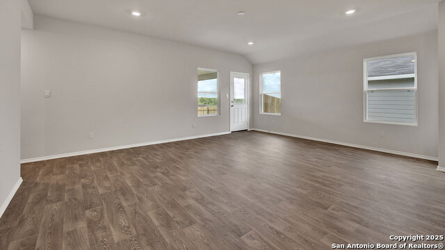 Image 17 of 34 For 322 Hodges Street