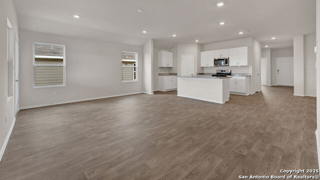 Image 18 of 34 For 322 Hodges Street