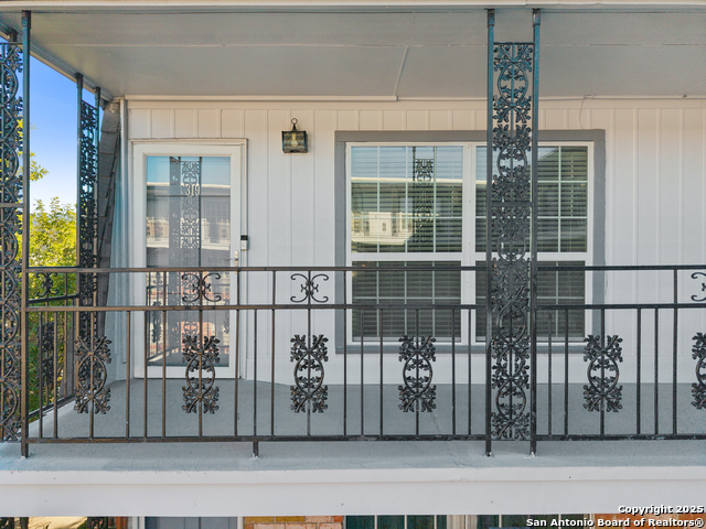 Image 12 of 20 For 8401 New Braunfels N 319a