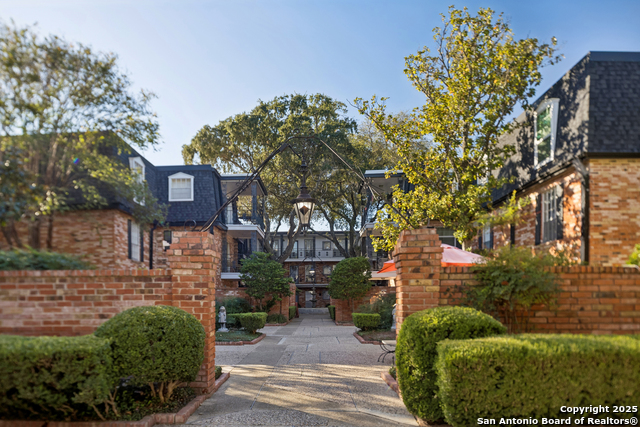 Image 13 of 20 For 8401 New Braunfels N 319a