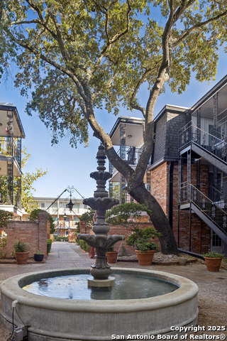 Image 14 of 20 For 8401 New Braunfels N 319a