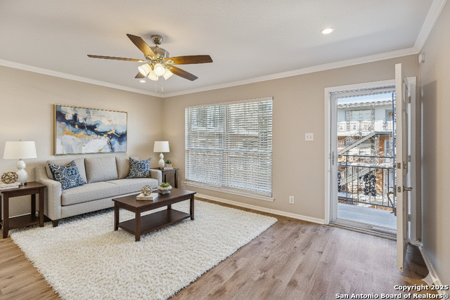 Image 2 of 20 For 8401 New Braunfels N 319a