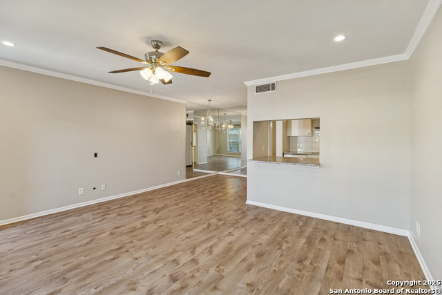 Image 3 of 20 For 8401 New Braunfels N 319a